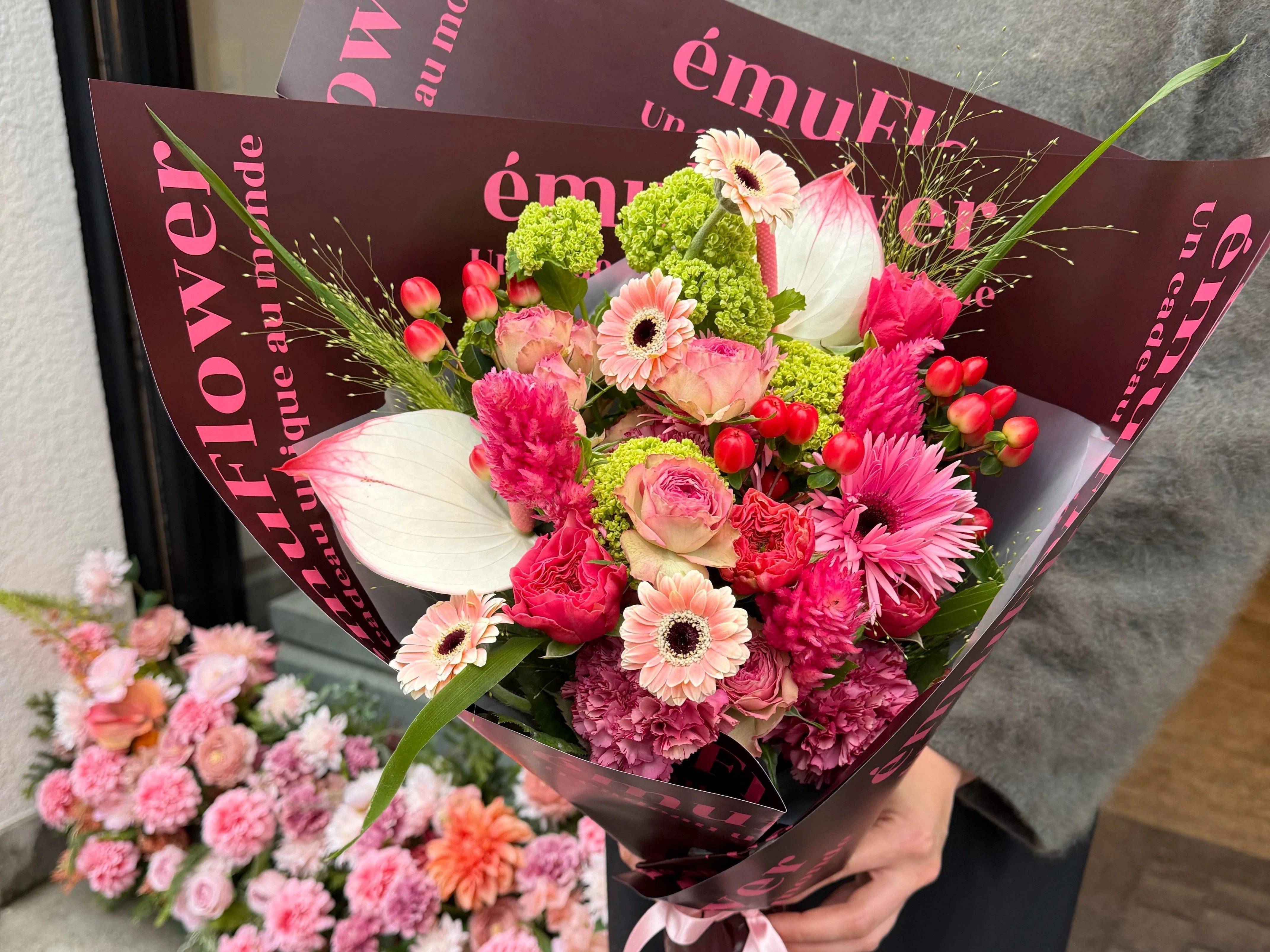 上品なピンクとボルドーの花束~迷ったときに選びたい、王道だけど今っぽい色合わせ~