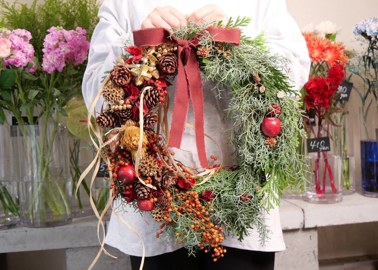 実りと香りのリースで、冬の気配を迎える