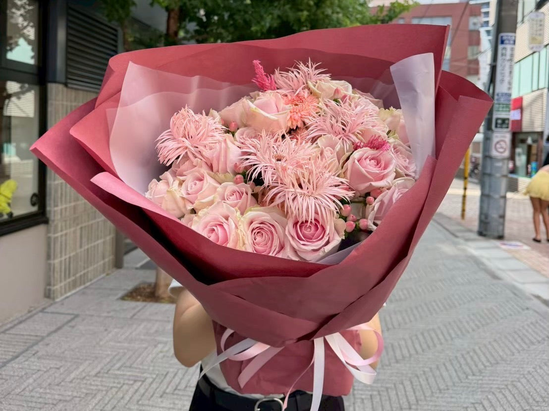 心ときめく、ピンクの花束。