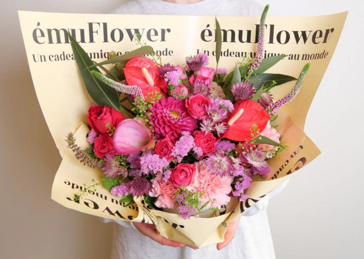 置くだけで華やぐ、ému flowerのアレンジメント