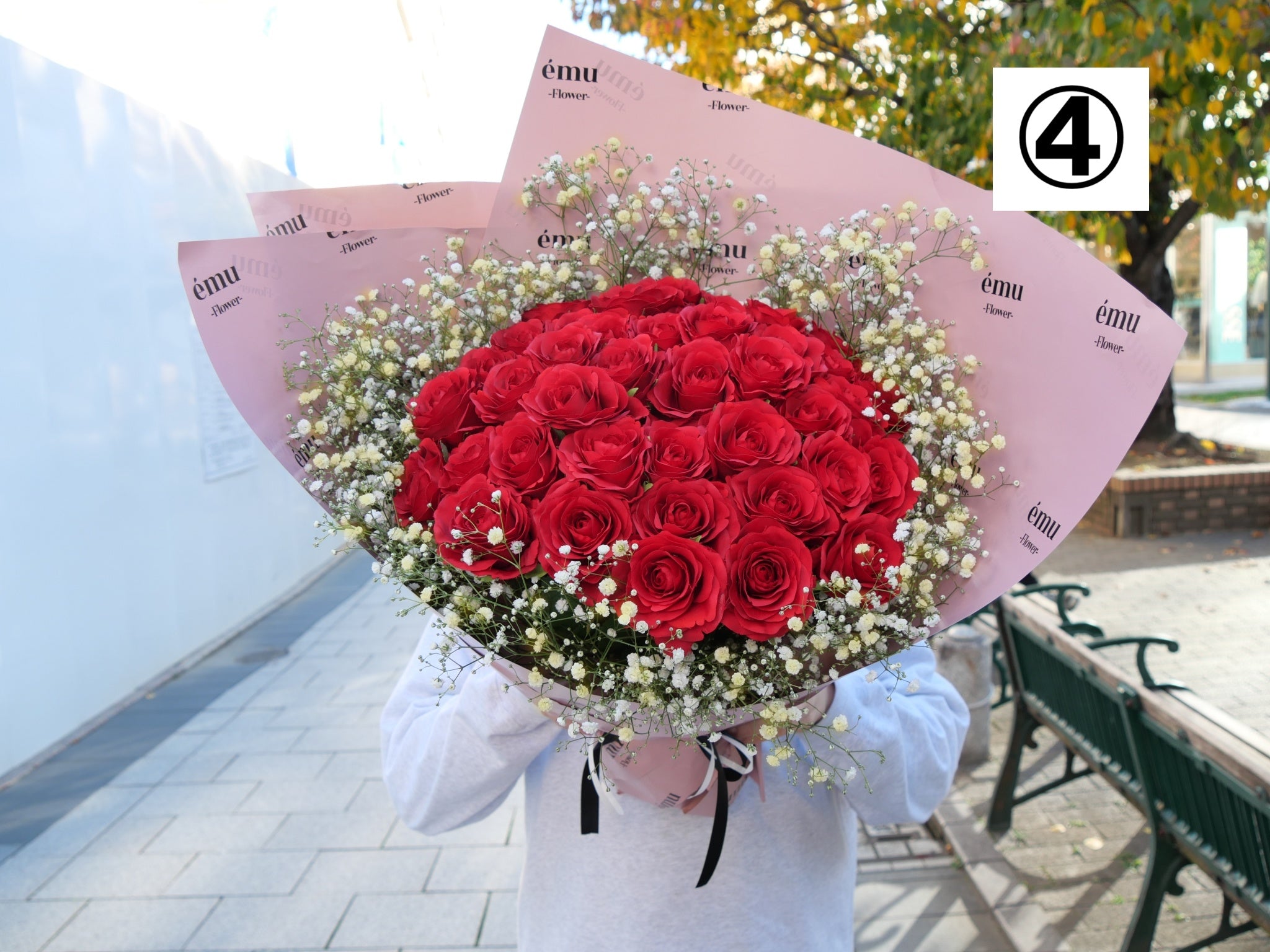 【高級バラ50本&カスミ草】選べるカスミ草カラー&émuピンクラッピング【北海道と沖縄は配送対象外】