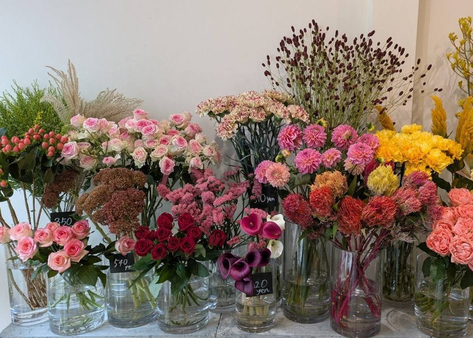 émuflower店頭に並ぶ、厳選されたお花たち