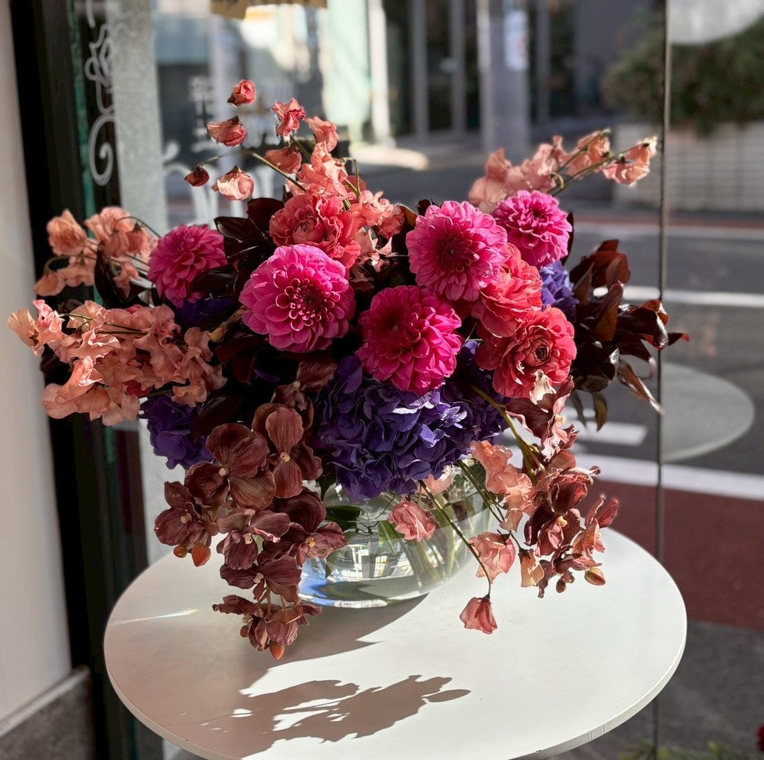 自由が丘の花屋が提案する、季節を楽しむ定期装飾アレンジ