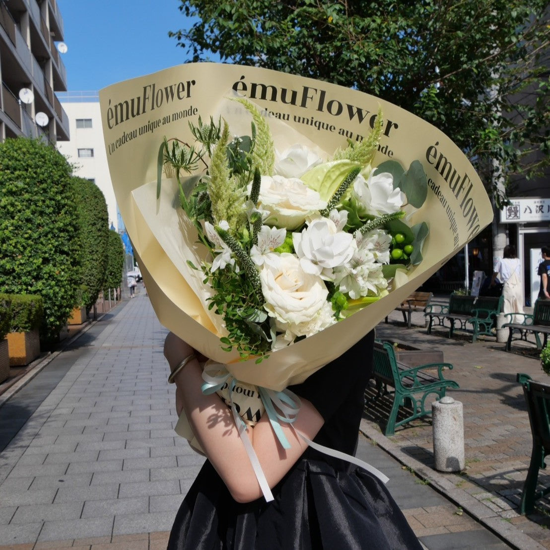 自由が丘の花屋が作る白とグリーンのピュアガーデン