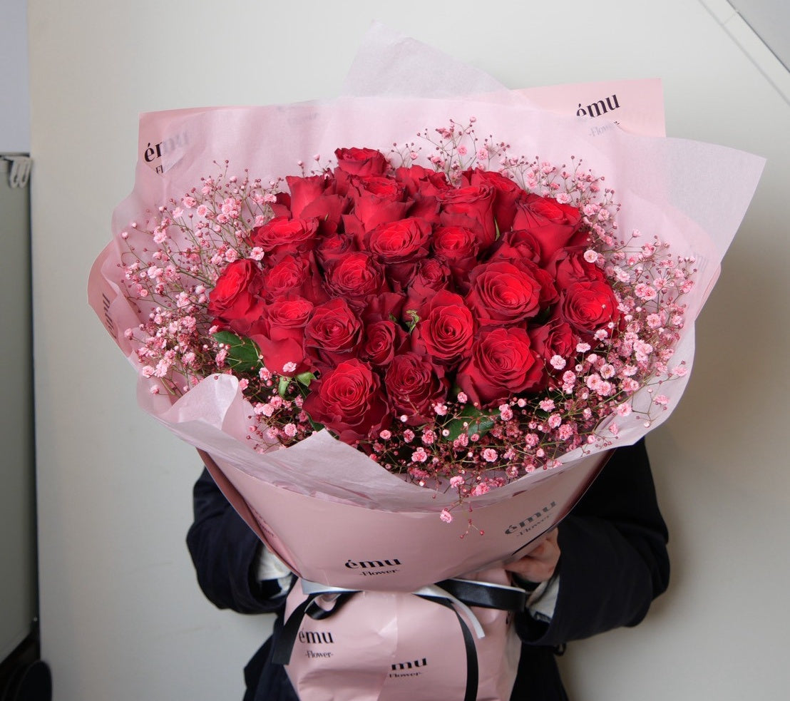 特別な日の贈り物に、花束を＿＿