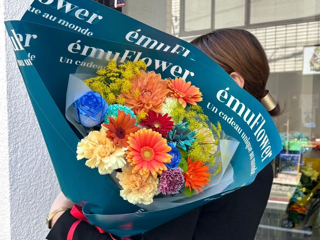 彩りが紡ぐ、世界にひとつの花束
