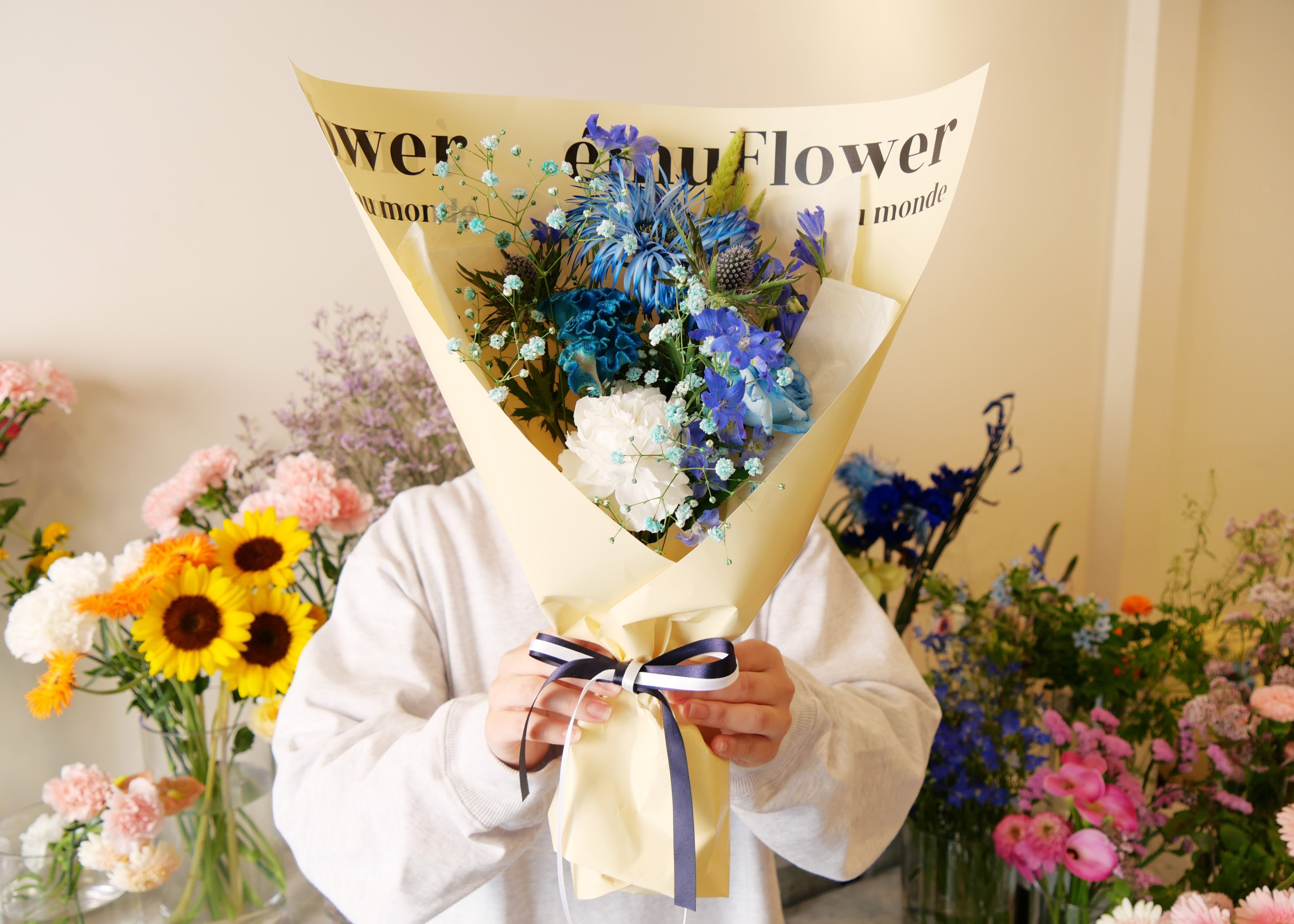 ブルーブーケ Mサイズ【花束】 | ému Flower (エミュフラワー)