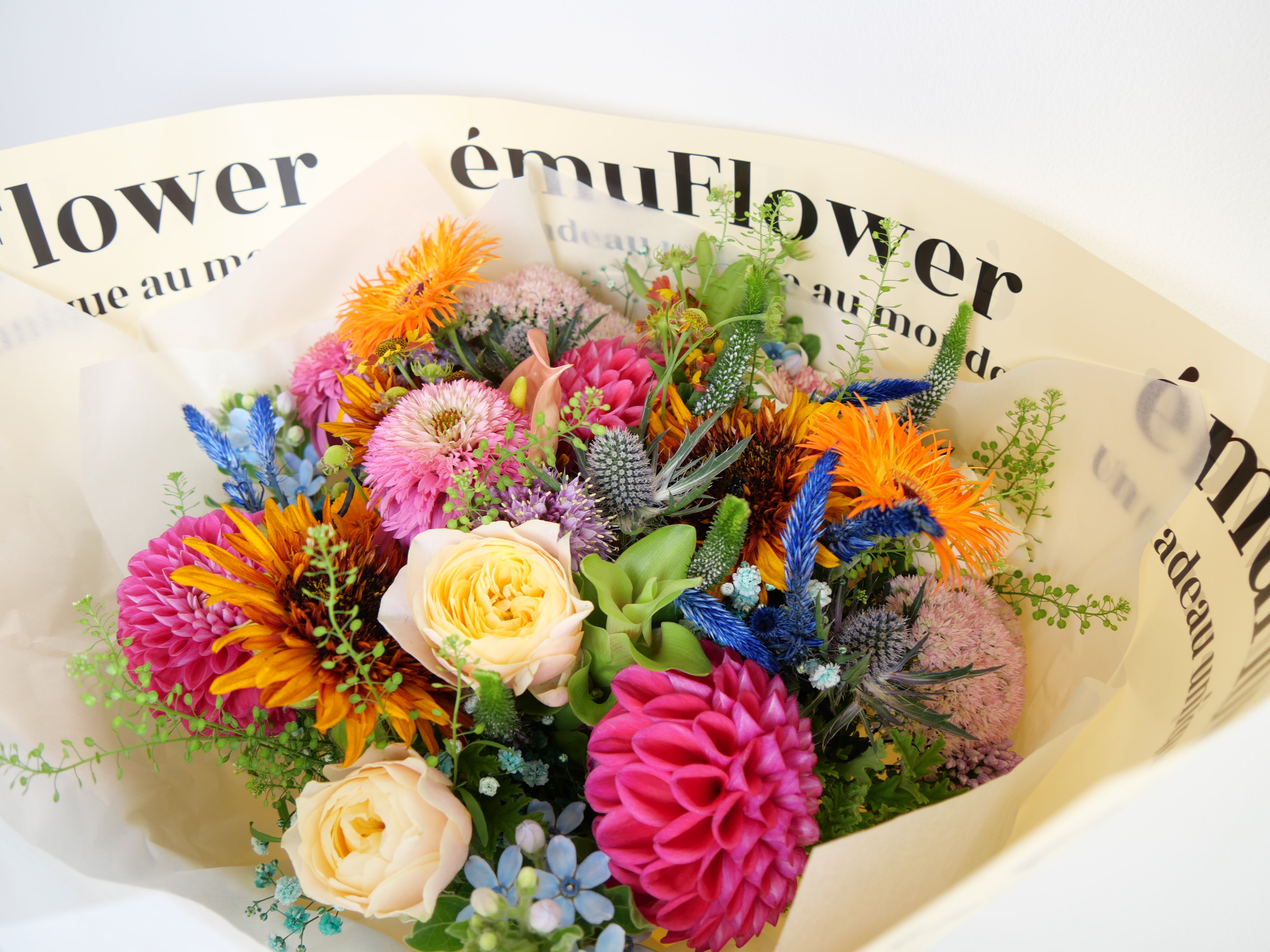 カラフルブーケ XLサイズ【花束】 | ému Flower (エミュフラワー)