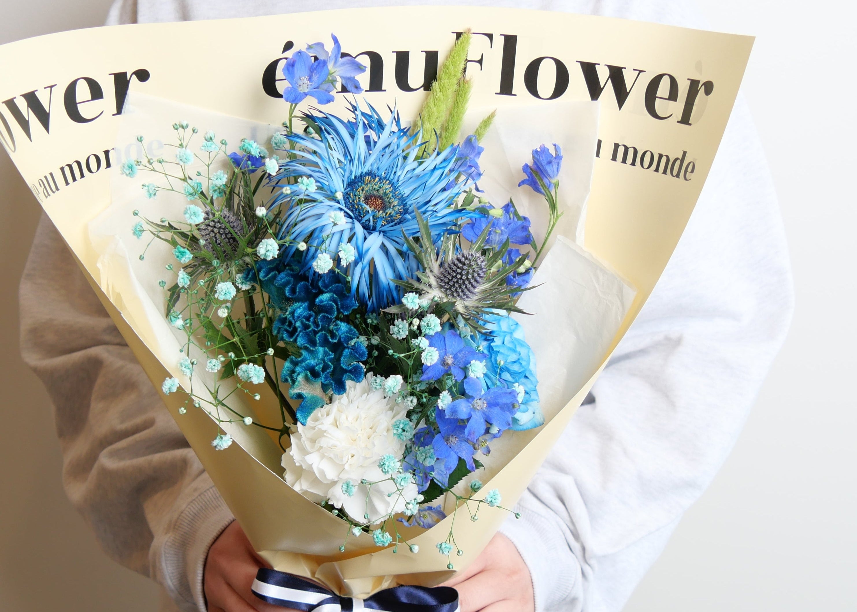 gun様ご検討用＊ブルーのブーケお花イメージ ◇鮮やかなブルーのアームブーケ◇サマーブーケ ネイビー コバルト